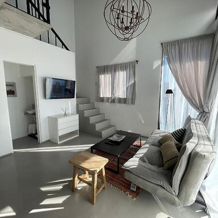 Increible Loft En Barrio Residencial Lejlighed Remedios de Escalada Eksteriør billede
